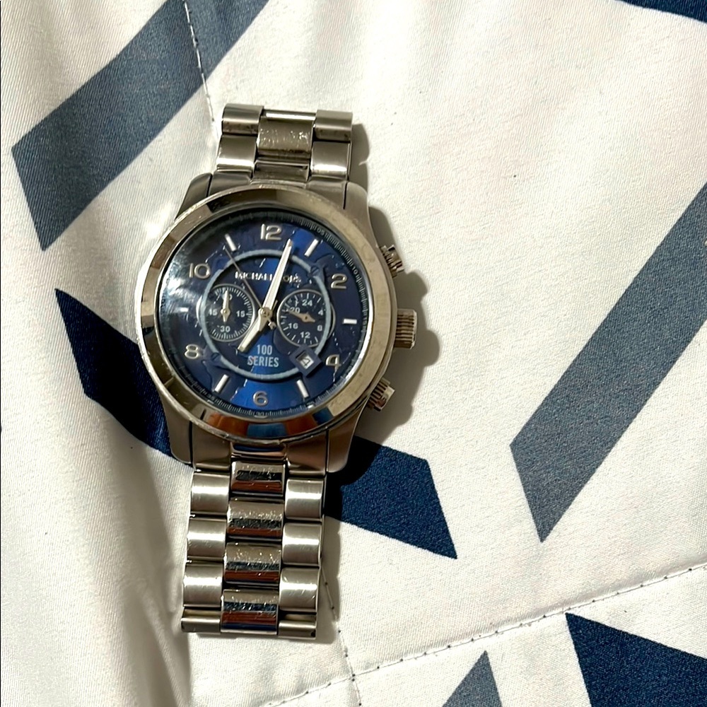 Michael Kors Chronograph, Limited Edition: Hunger Stop, 100 Series, MK8314, New